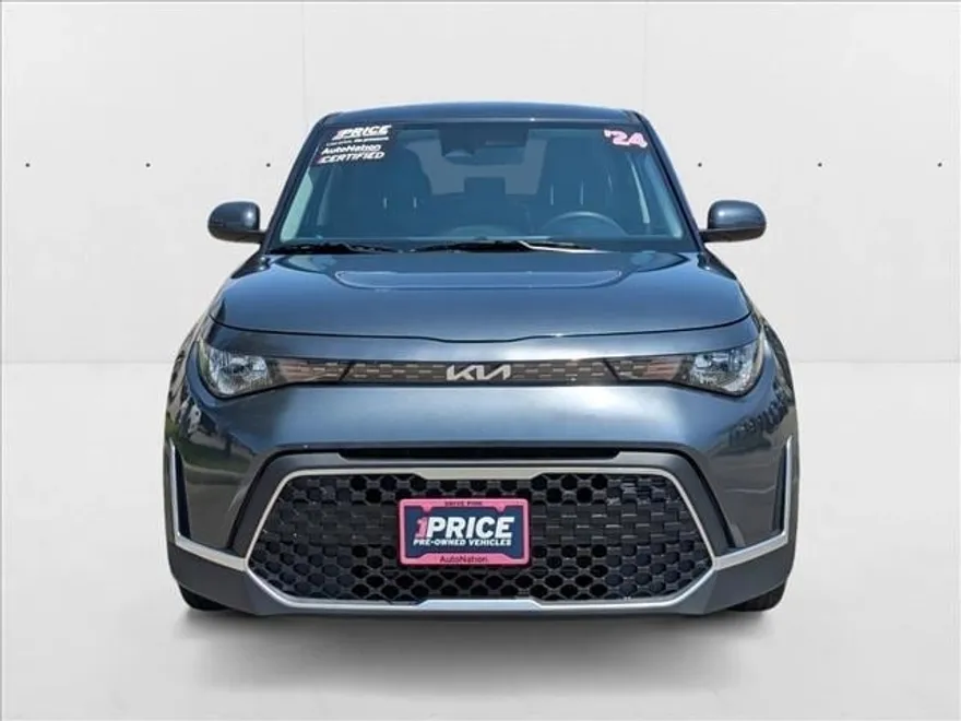 2024 Kia Soul LX photo 1