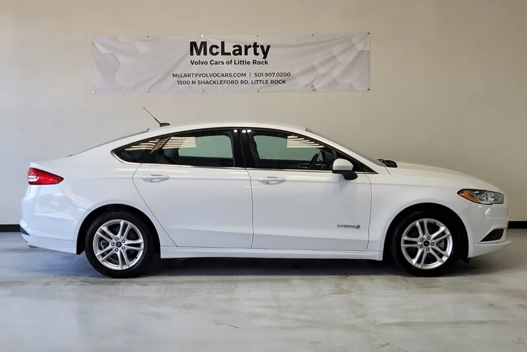 2018 Ford Fusion Hybrid S photo 1