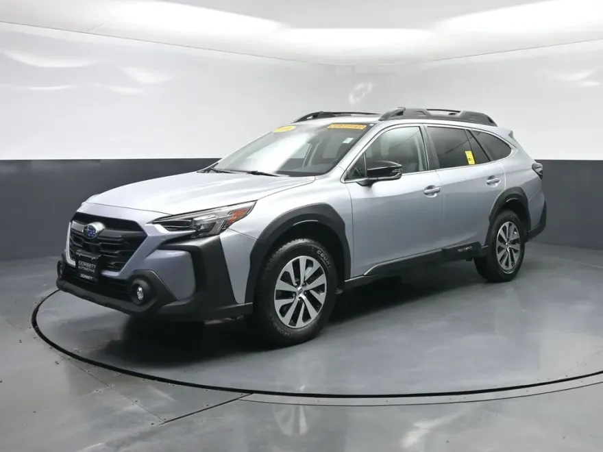 2024 Subaru Outback Premium photo 1