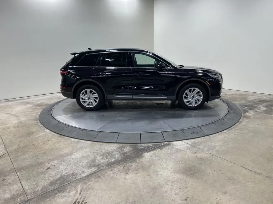 2021 Lincoln Corsair Standard photo 1