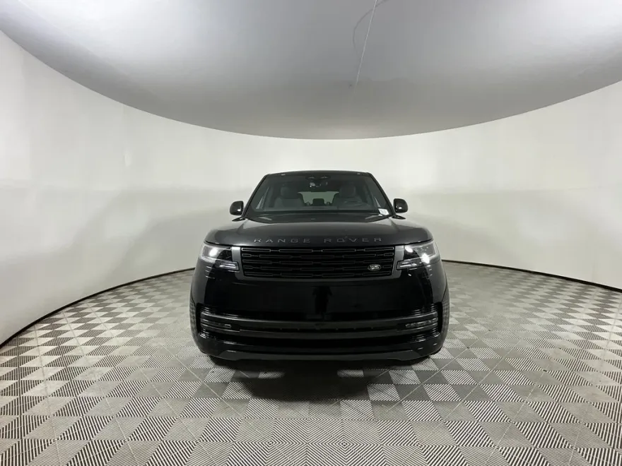 2025 Land Rover Range Rover SE photo 1