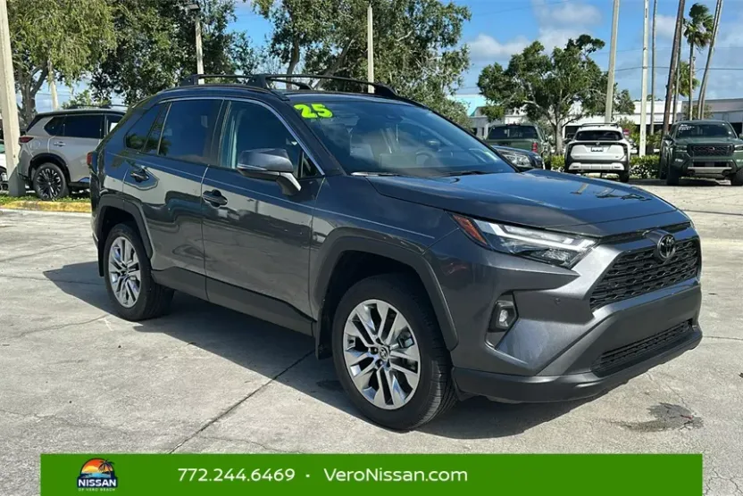 2025 Toyota RAV4 XLE Premium photo 1