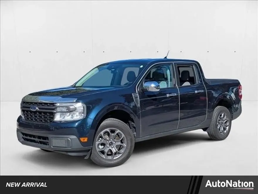 2022 Ford Maverick XLT photo 1