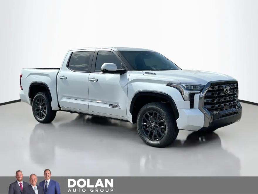 2025 Toyota Tundra Platinum photo 1