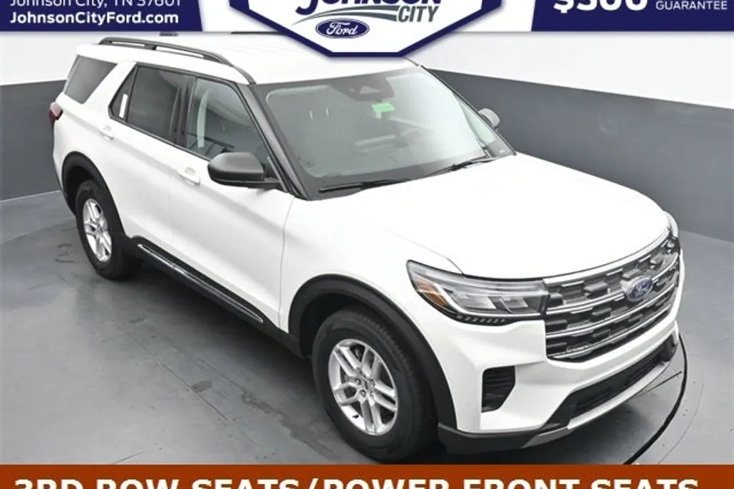 2025 Ford Explorer photo 1