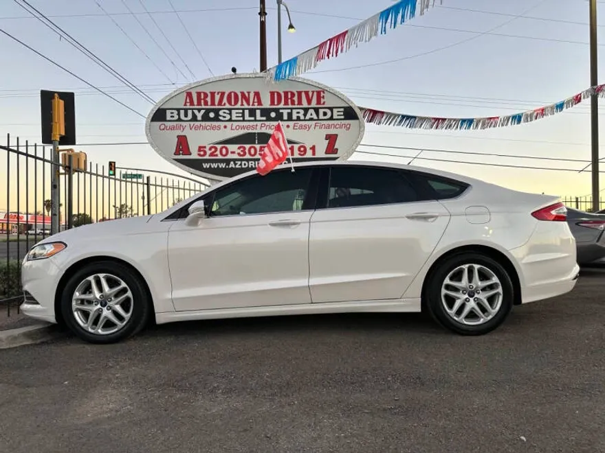 2015 Ford Fusion SE photo 1
