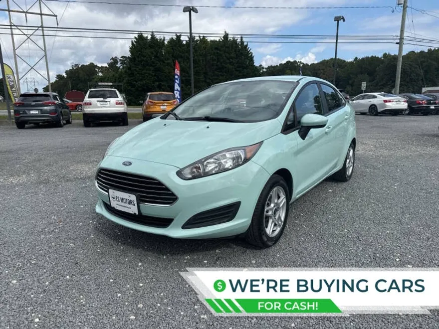2017 Ford Fiesta SE photo 1