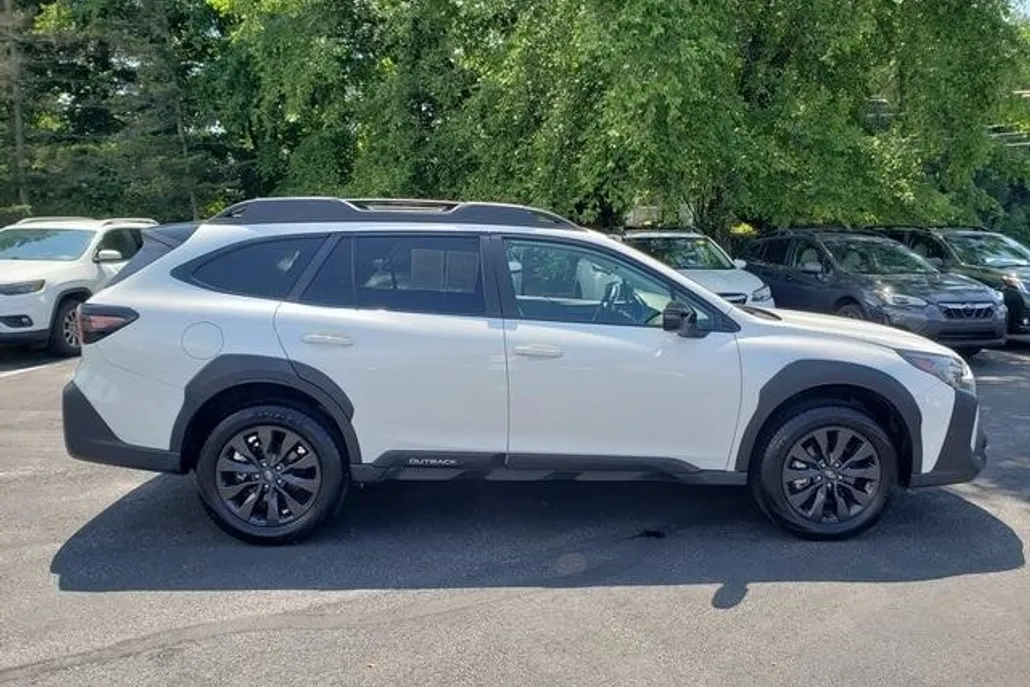 2024 Subaru Outback Onyx Edition photo 1