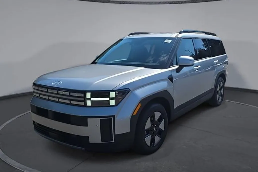 2026 Hyundai Santa Fe SEL photo 1
