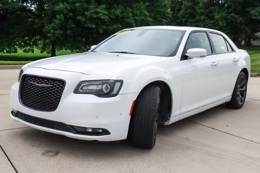 2022 Chrysler 300 S photo 1