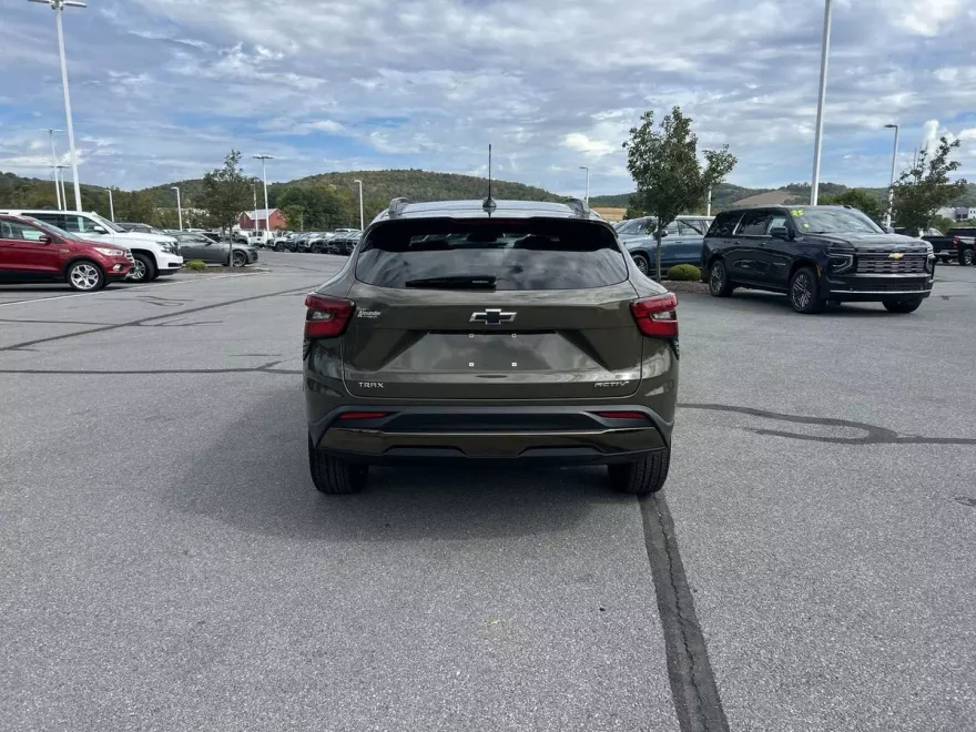 2024 Chevrolet Trax ACTIV photo 1