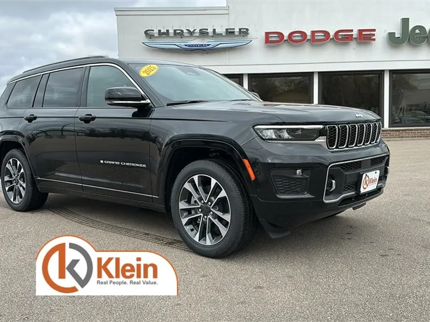 2025 Jeep Grand Cherokee Overland photo 1