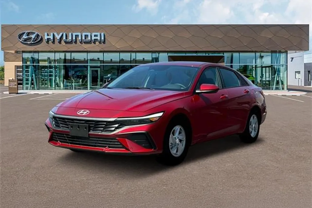 2025 Hyundai Elantra SE photo 1