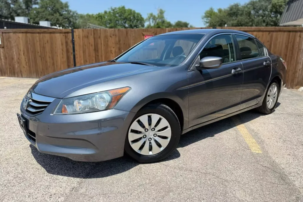 2011 Honda Accord LX photo 1