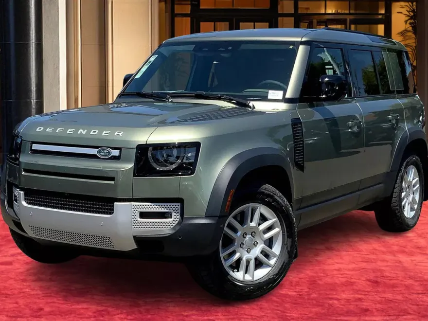 2025 Land Rover Defender 110 S photo 1