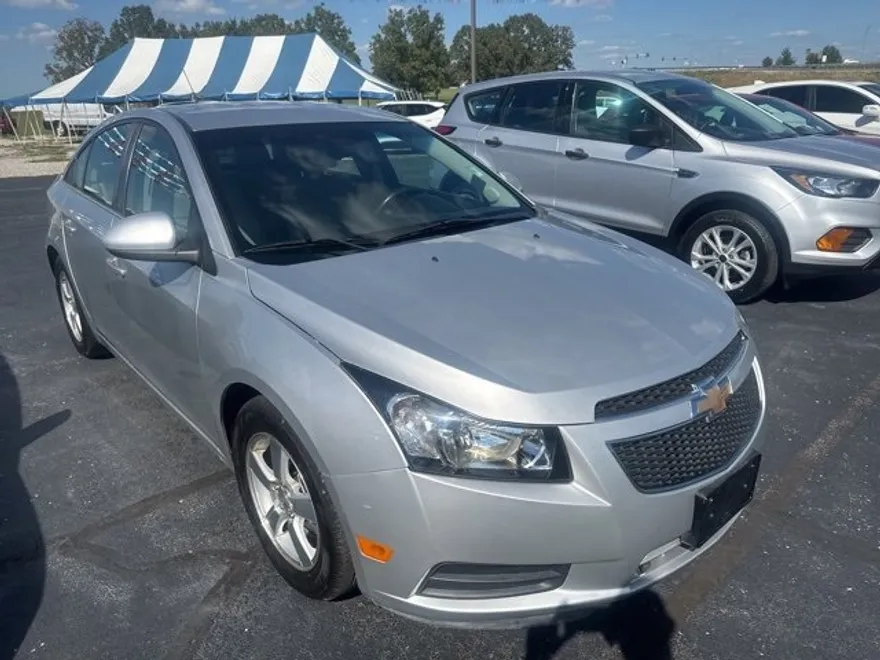 2013 Chevrolet Cruze photo 1