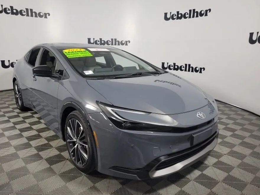 2023 Toyota Prius Limited photo 1