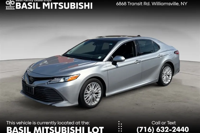 2018 Toyota Camry XLE photo 1