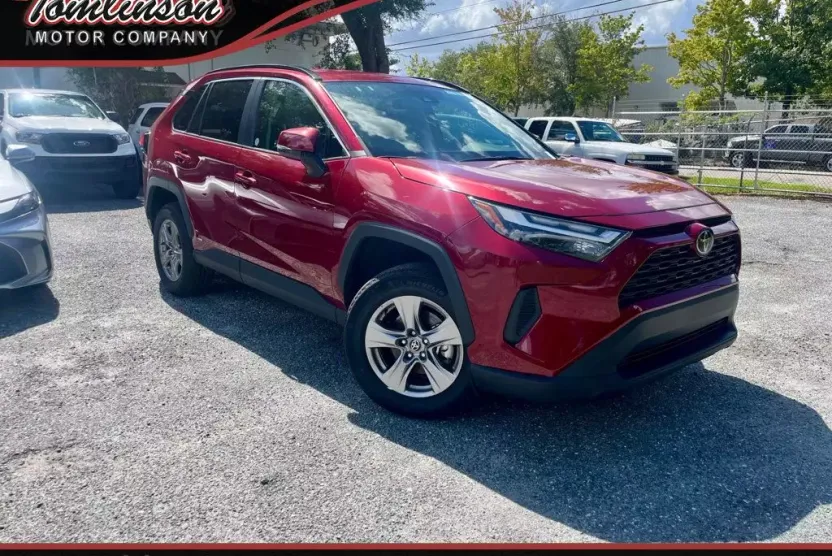 2025 Toyota RAV4 Hybrid XLE photo 1