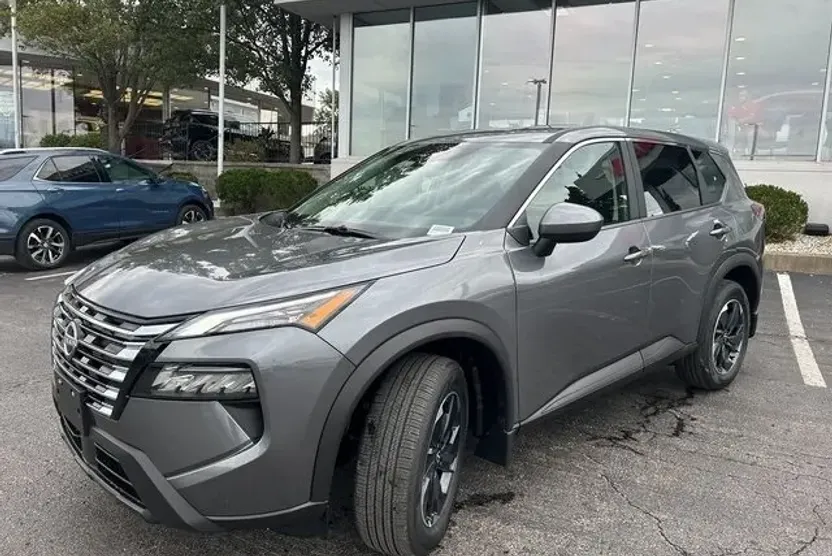 2026 Nissan Rogue SV photo 1
