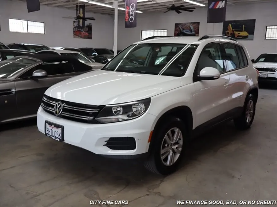 2015 Volkswagen Tiguan R-Line photo 1