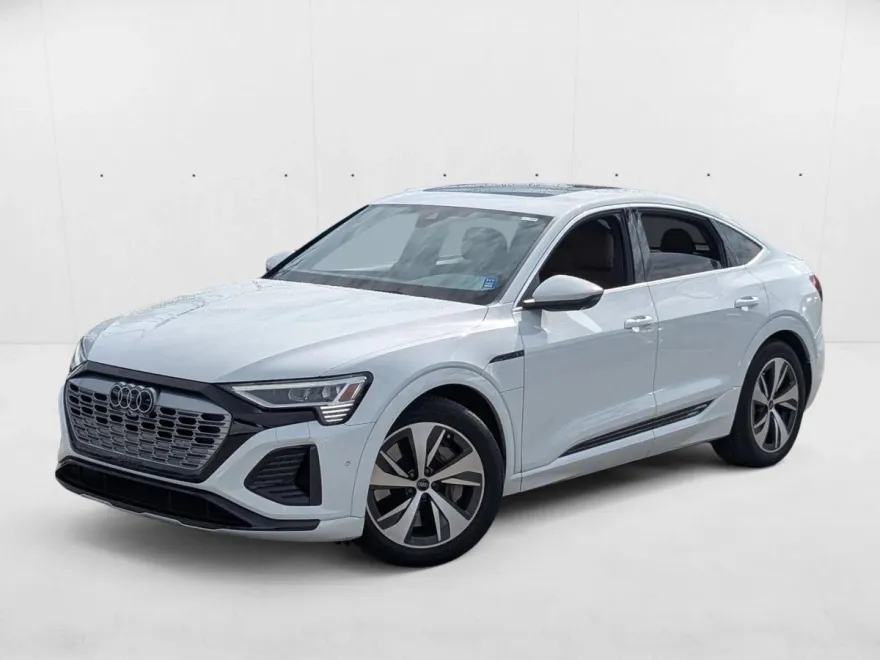 2024 Audi Q8 E-tron line Premium Plus photo 1