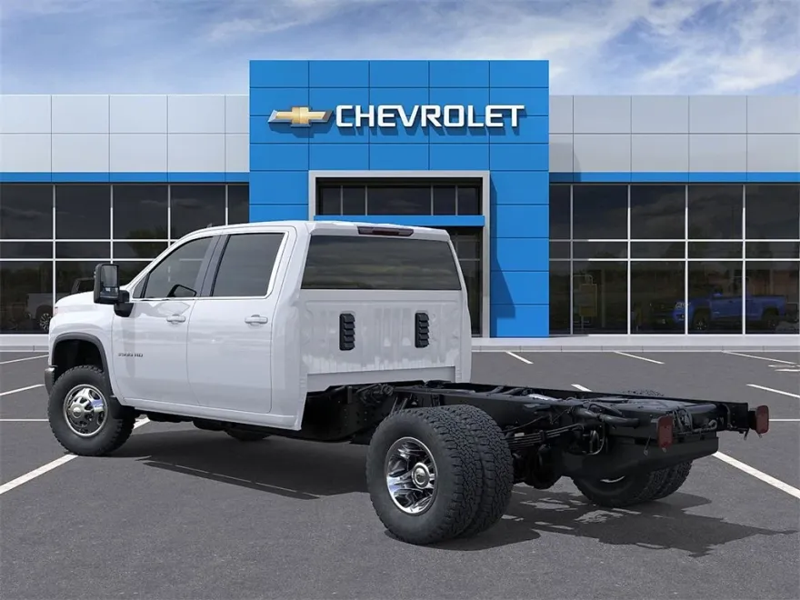 2025 Chevrolet Silverado 3500HD LT photo 1