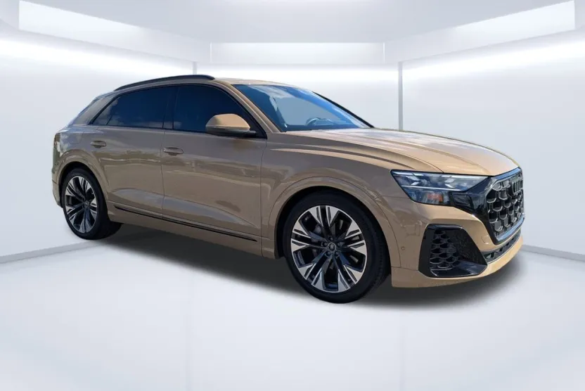 2024 Audi Q8 55 Prestige photo 1