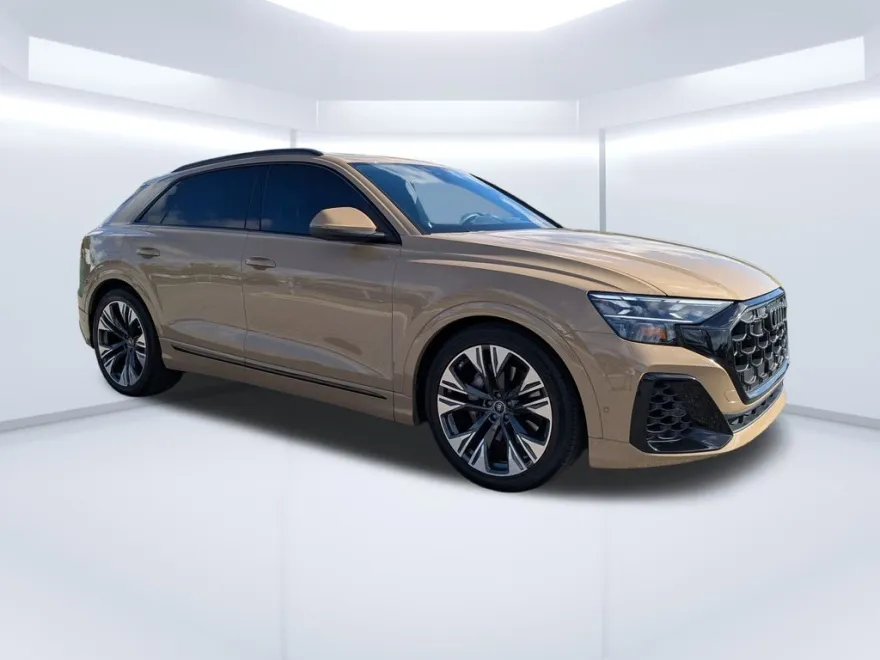 2024 Audi Q8 55 Prestige photo 1