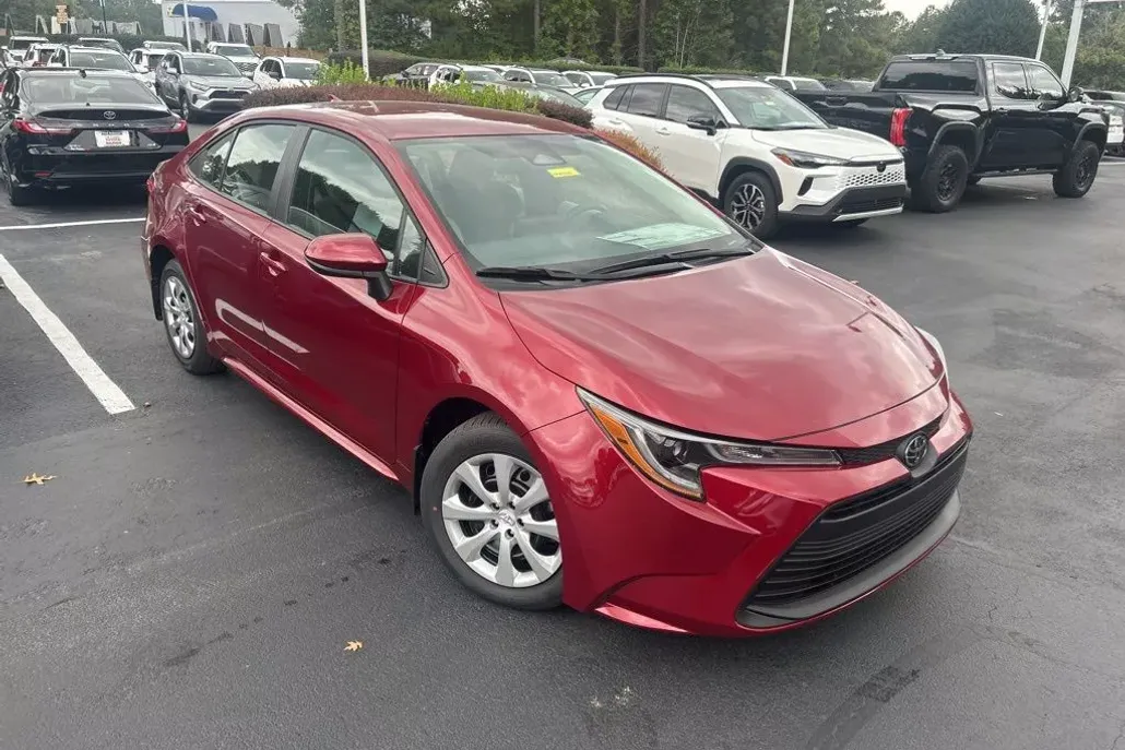 2026 Toyota Corolla LE photo 1