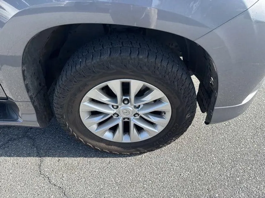 2019 Lexus GX 460 Premium photo 1