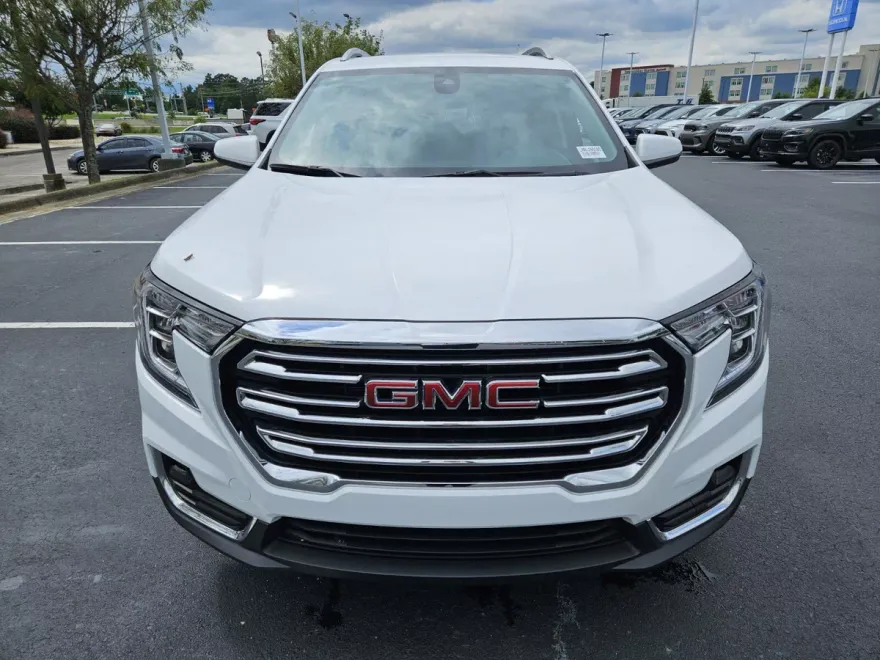 2024 Gmc Terrain SLT photo 1