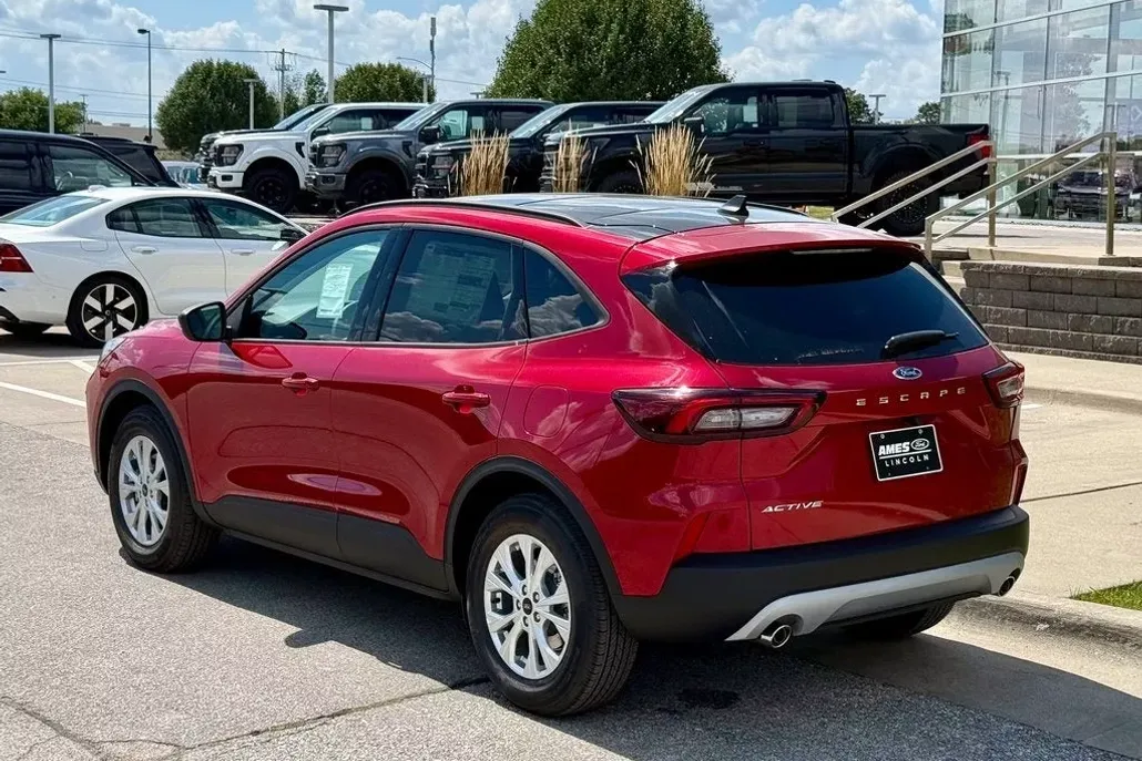 2025 Ford Escape Active photo 1
