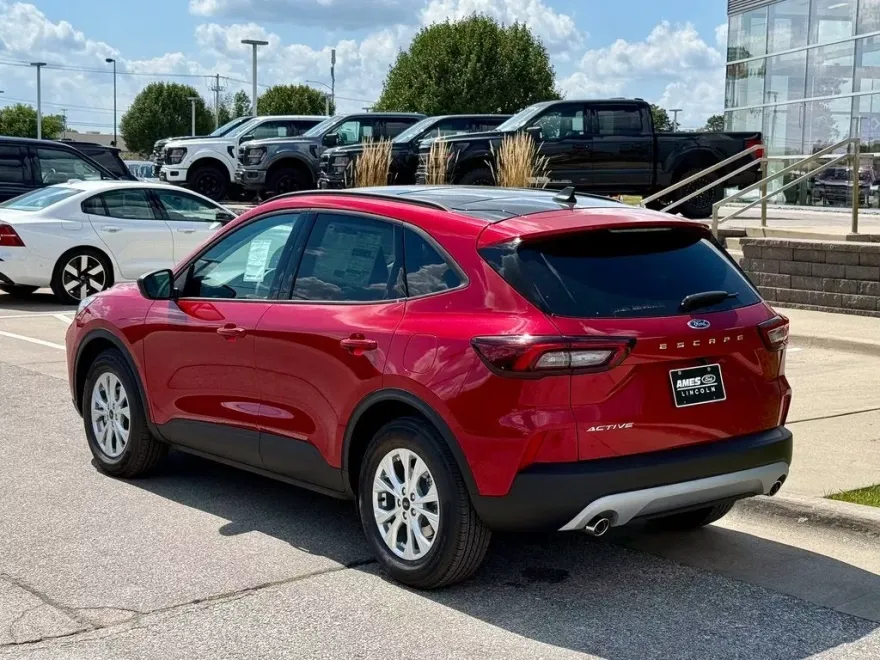 2025 Ford Escape Active photo 1