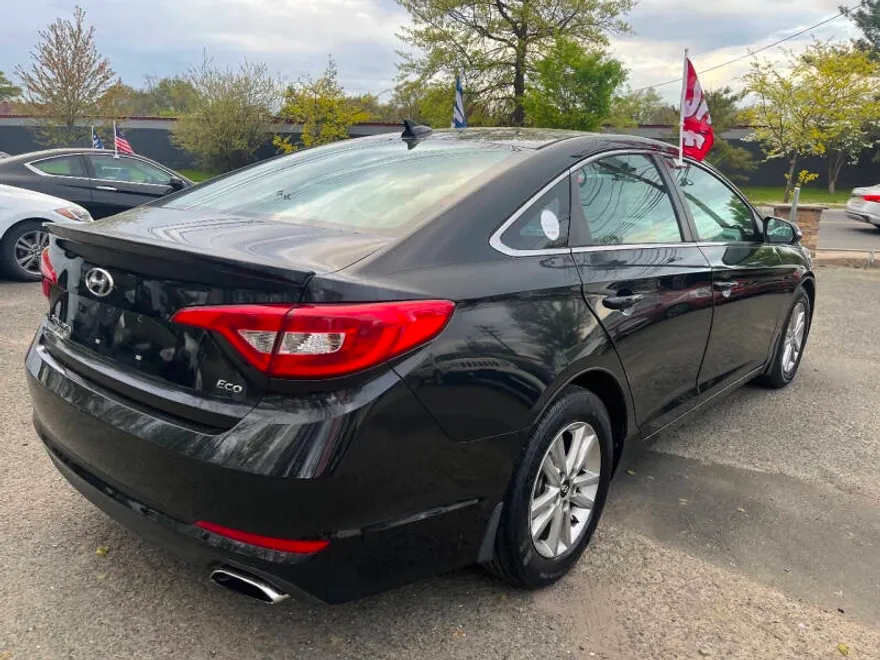 2015 Hyundai Sonata Eco photo 1