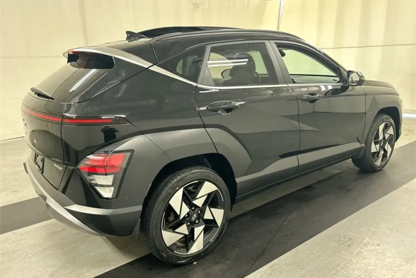 2024 Hyundai Kona Limited photo 1