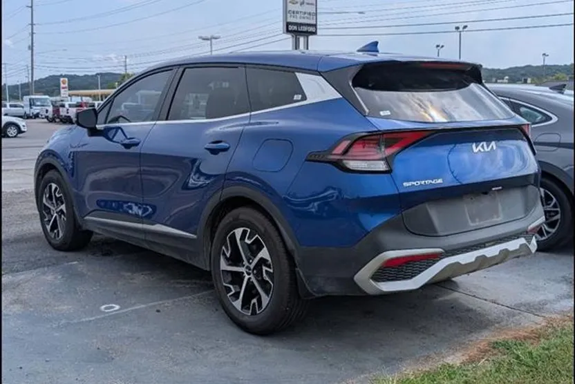 2024 Kia Sportage EX photo 1