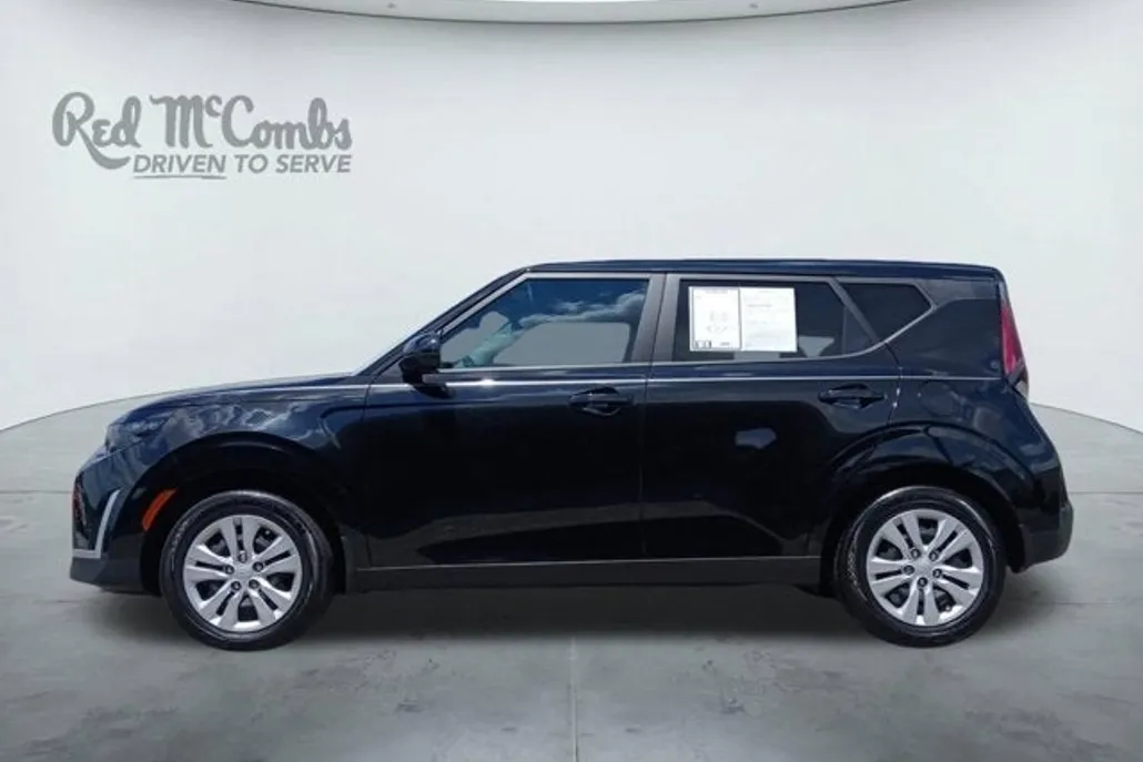 2025 Kia Soul LX photo 1