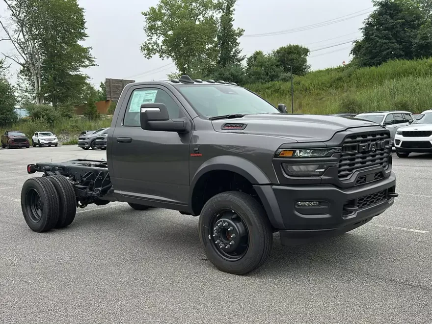 2025 Ram 5500 Tradesman photo 1