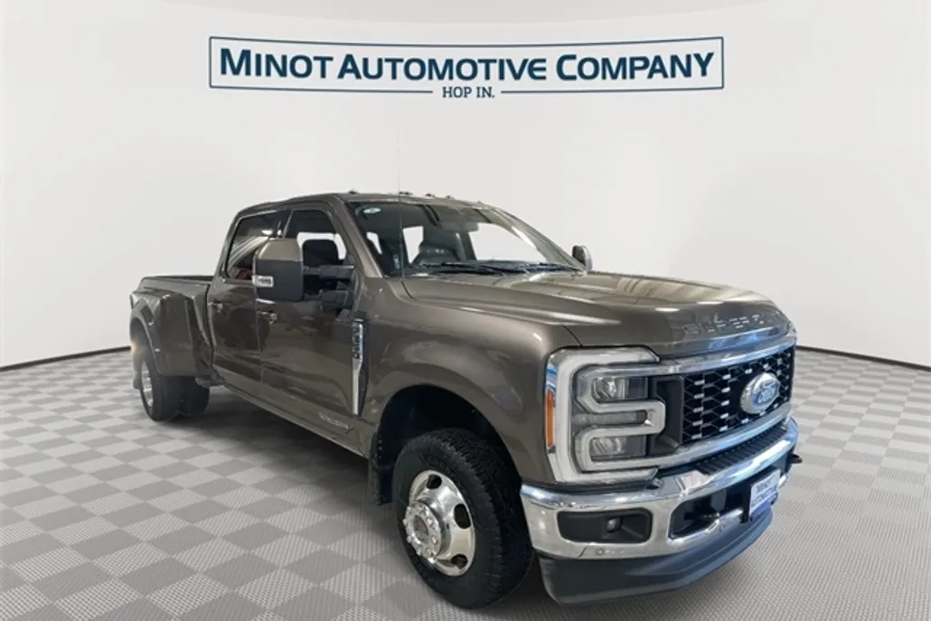 2023 Ford F-350 photo 1