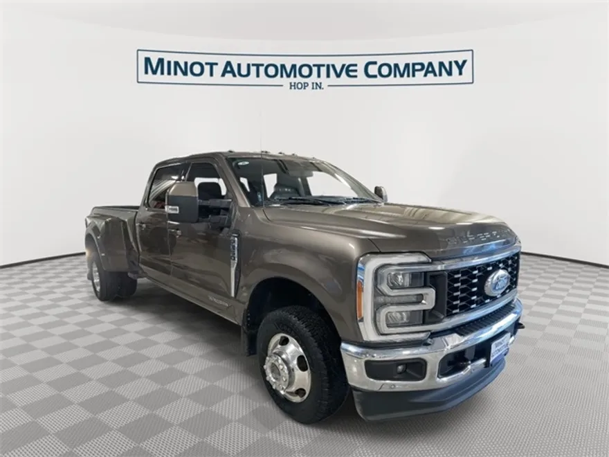 2023 Ford F-350 photo 1