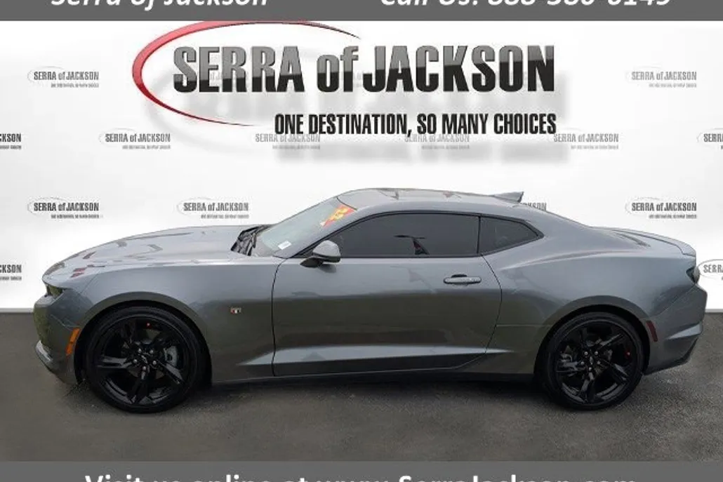 2022 Chevrolet Camaro 2LT photo 1