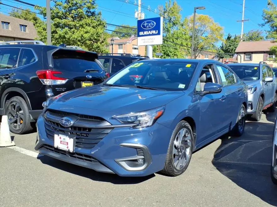 2023 Subaru Legacy Limited photo 1