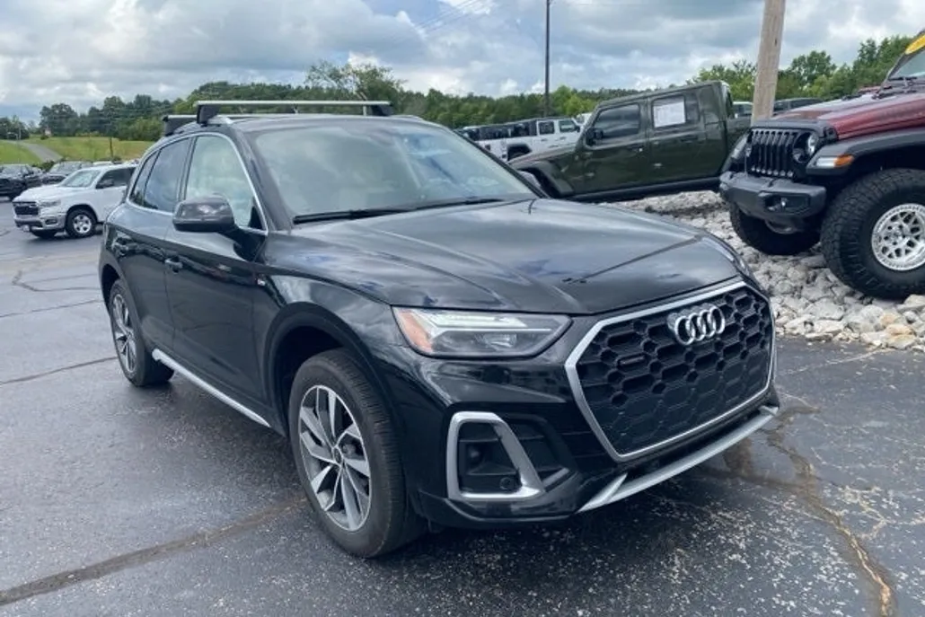 2024 Audi Q5 45 S line Premium photo 1