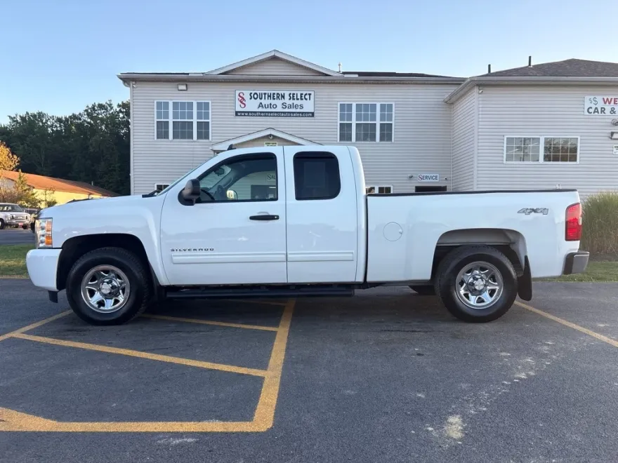 2010 Chevrolet Silverado 1500 LS photo 1