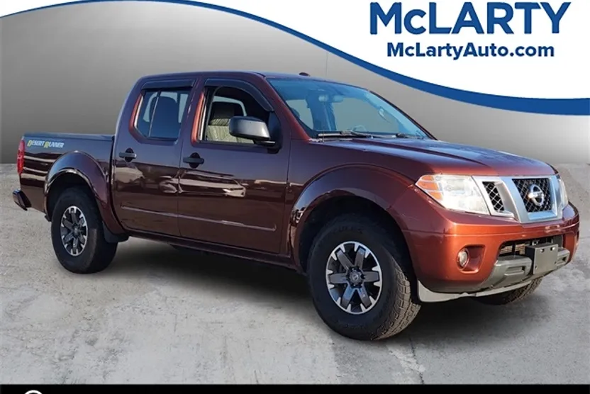 2017 Nissan Frontier Desert Runner photo 1