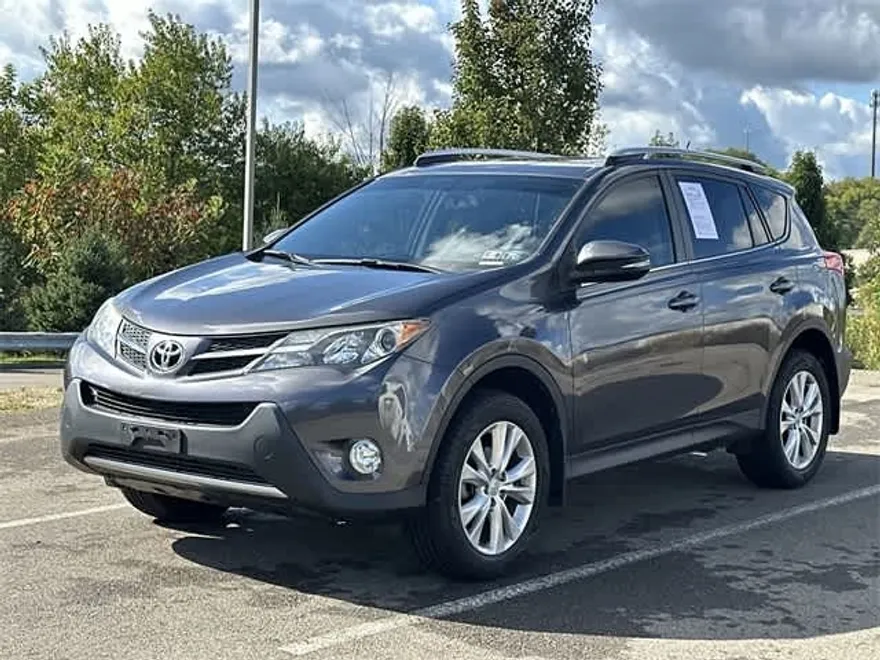 2015 Toyota RAV4 Limited photo 1