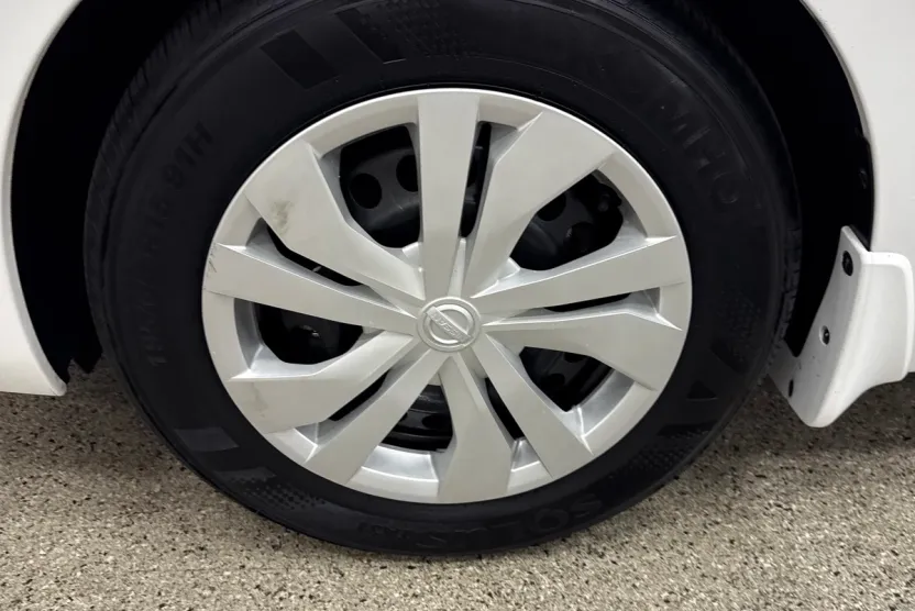 2024 Nissan Versa S photo 1