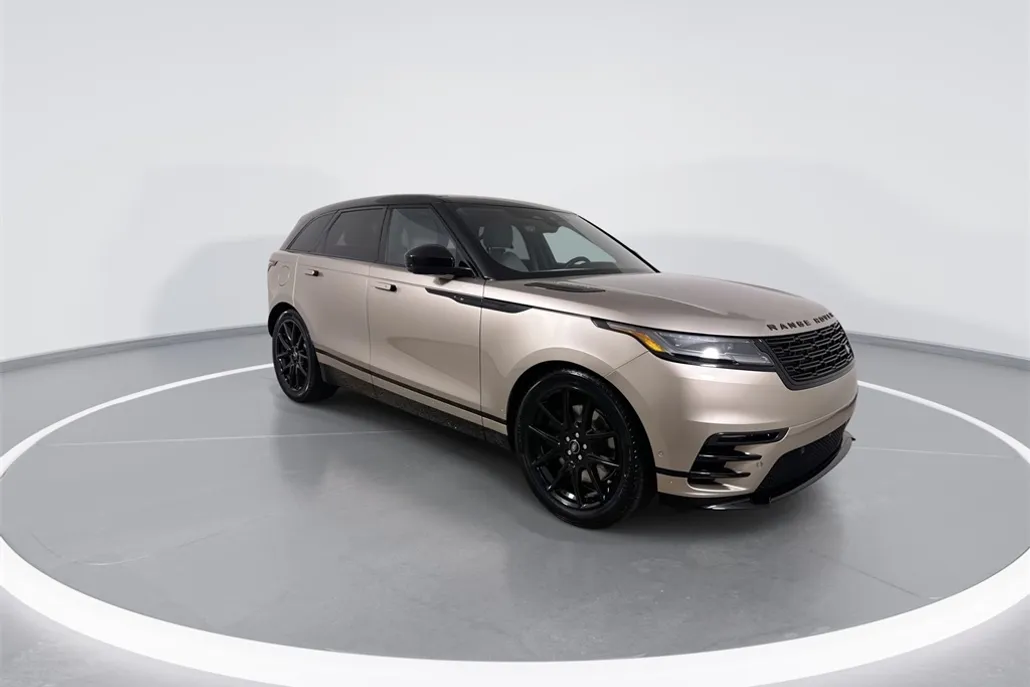 2026 Land Rover Range Rover Velar SE photo 1