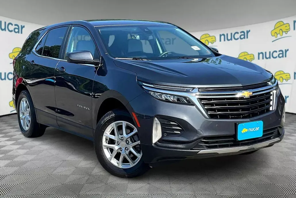 2023 Chevrolet Equinox LT photo 1